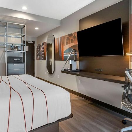 Vib Hotel By Best Western Phoenix - Tempe Exterior photo