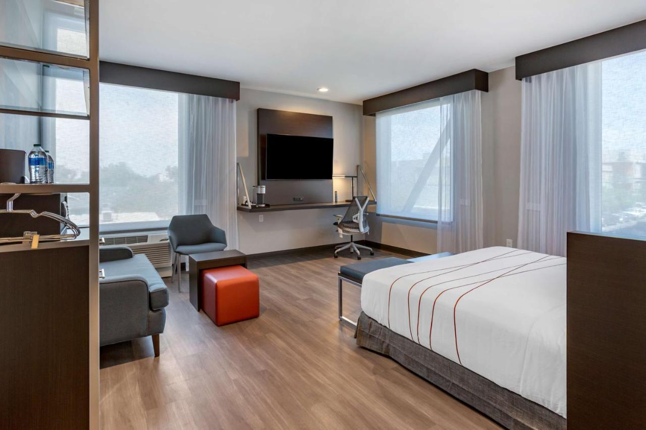 Vib Hotel By Best Western Phoenix - Tempe Exterior photo