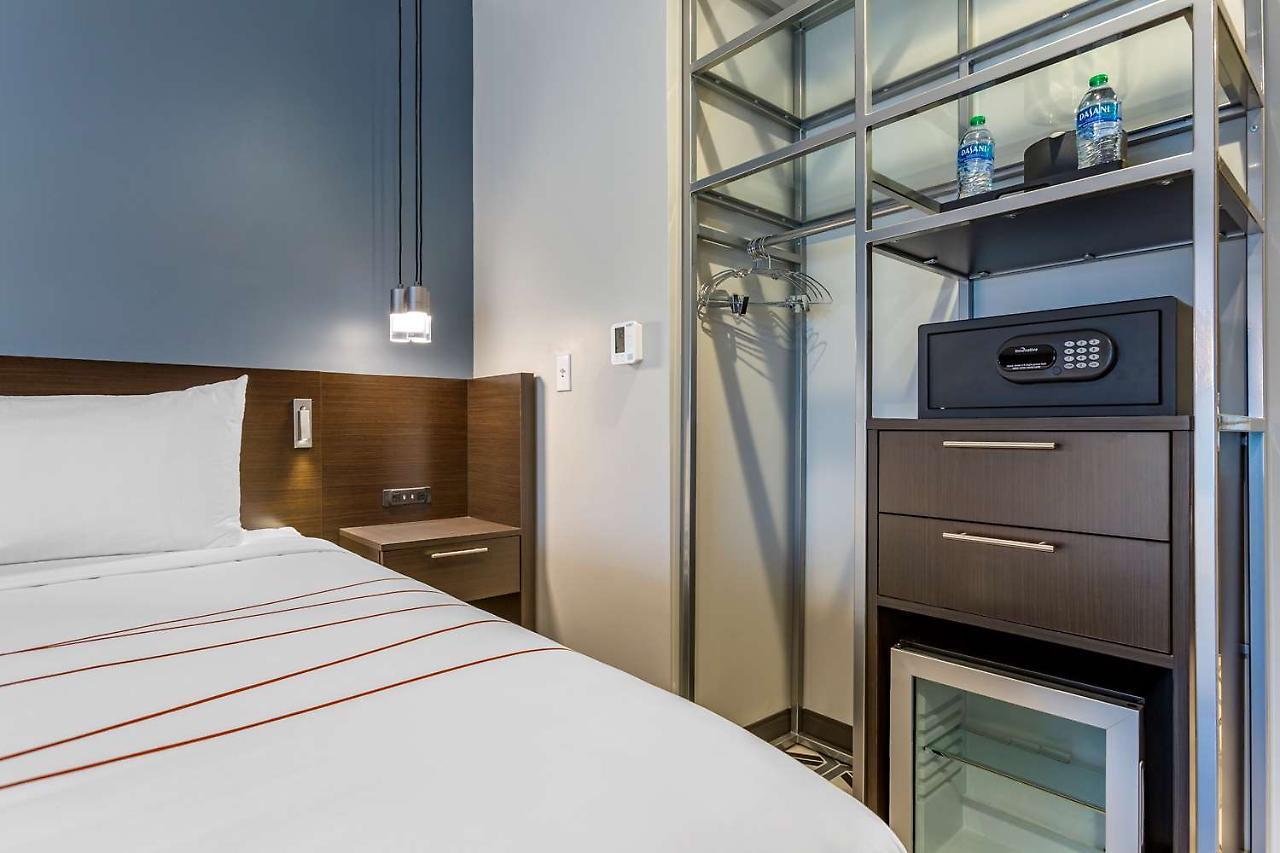 Vib Hotel By Best Western Phoenix - Tempe Exterior photo