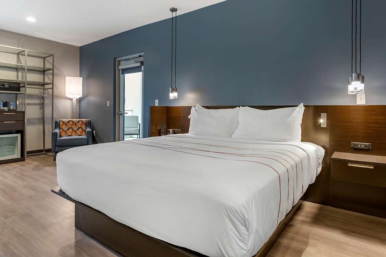 Vib Hotel By Best Western Phoenix - Tempe Exterior photo
